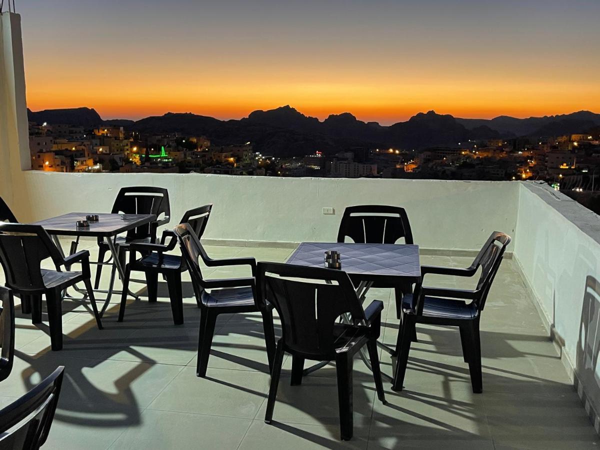 Petra Heart Hotel วาดี มูซา ภายนอก รูปภาพ